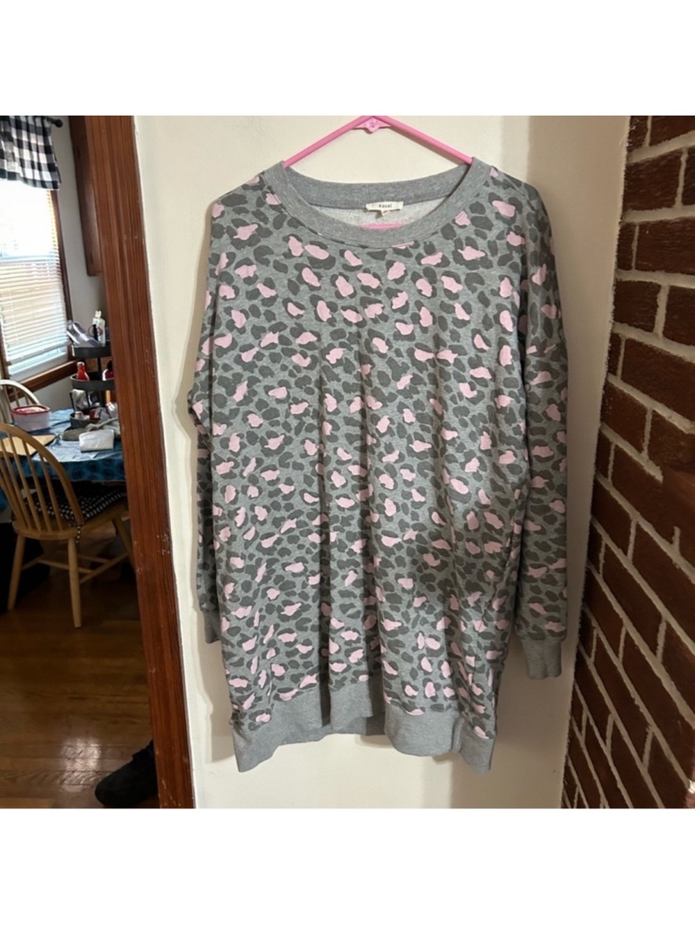 easel Size Small Gray Crewneck Sweatshirt with Pink Leopard Print